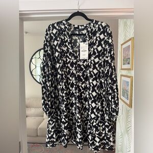 Zara Black & White Abstract Print Long Sleeve Dress